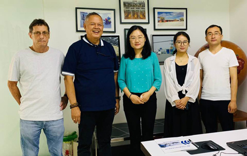 Four Philippines customers came to DOING to inspect waste plastic recycling to oil plant